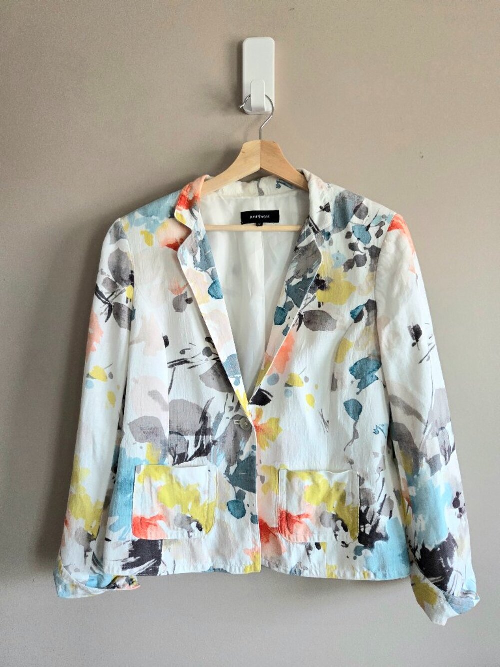 Jones Wear Multicolor Watercolor Floral Print Blazer